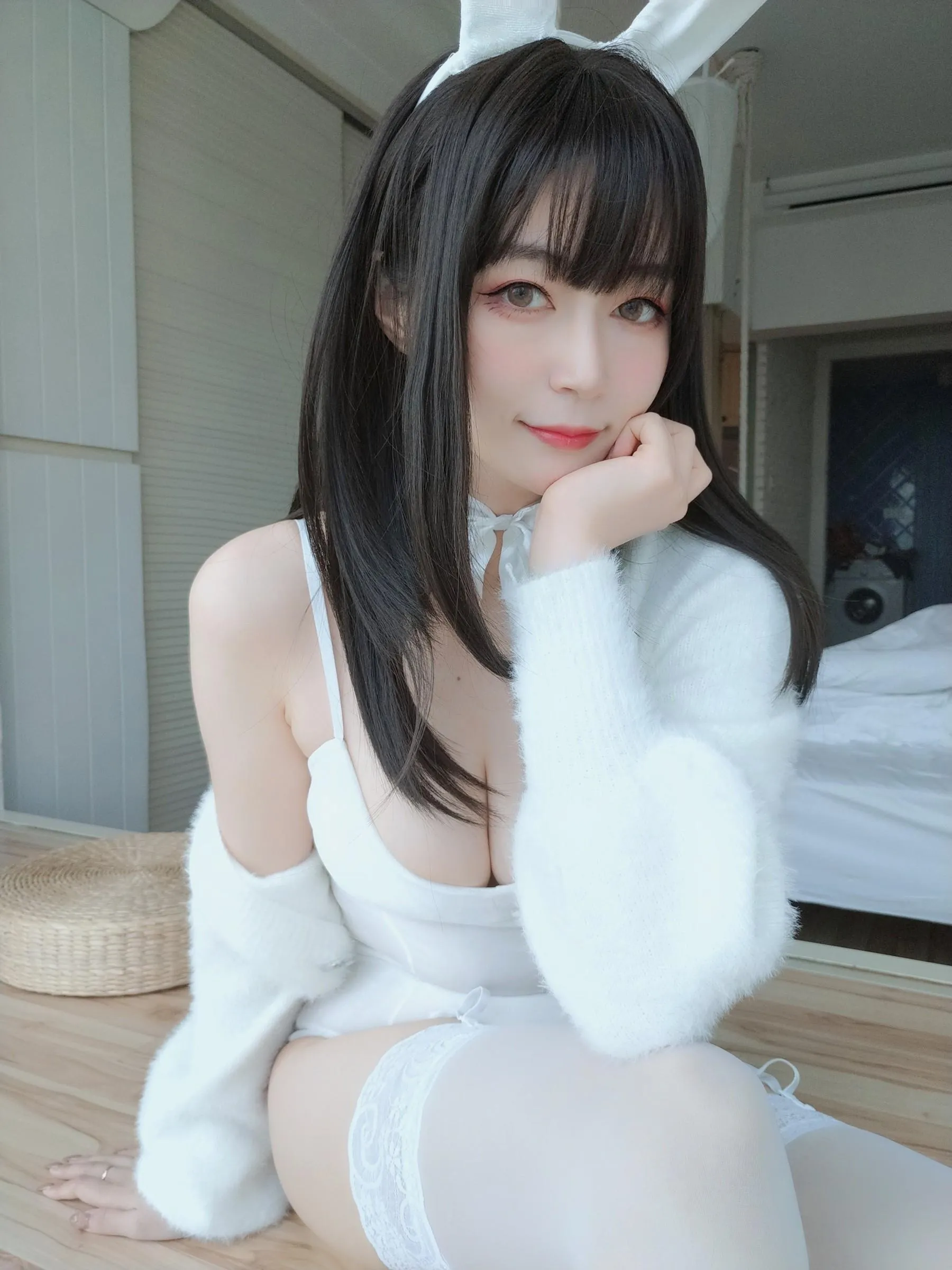 白银81 – 自撮 Vol.52 白丝兔子 [110P]插图2